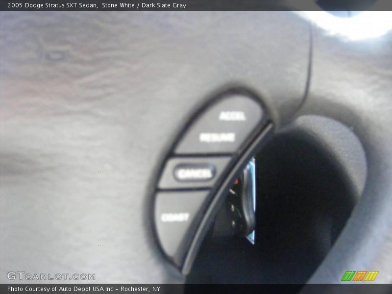 Stone White / Dark Slate Gray 2005 Dodge Stratus SXT Sedan