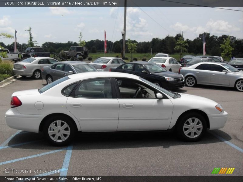 Vibrant White / Medium/Dark Flint Grey 2006 Ford Taurus SEL