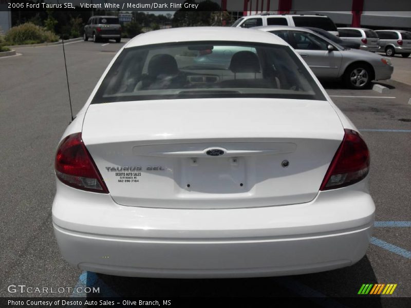 Vibrant White / Medium/Dark Flint Grey 2006 Ford Taurus SEL