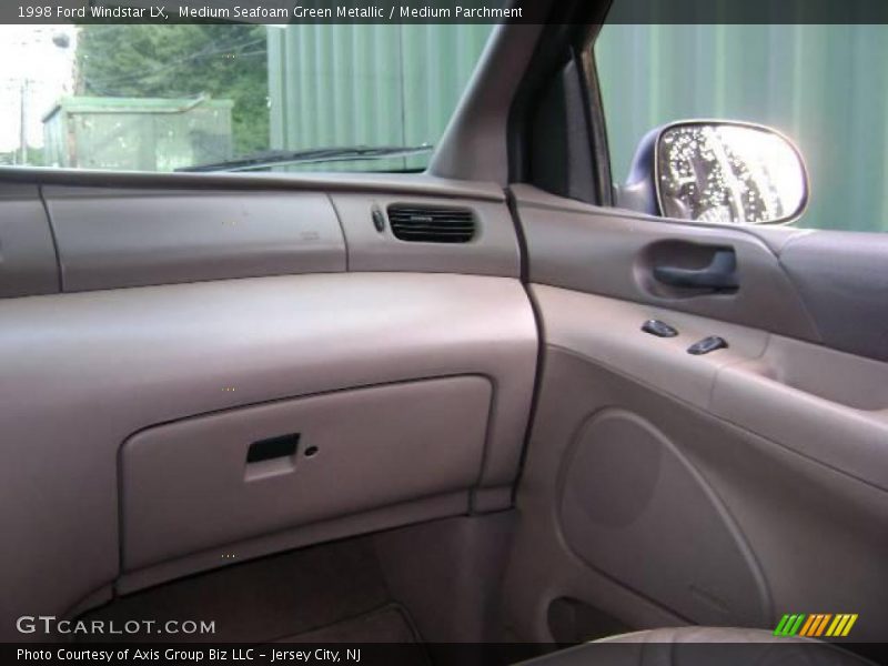 Medium Seafoam Green Metallic / Medium Parchment 1998 Ford Windstar LX