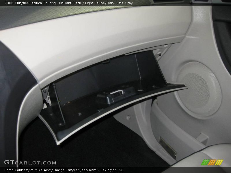 Brilliant Black / Light Taupe/Dark Slate Gray 2006 Chrysler Pacifica Touring