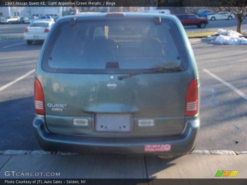 Light Argentine Green Metallic / Beige 1997 Nissan Quest XE