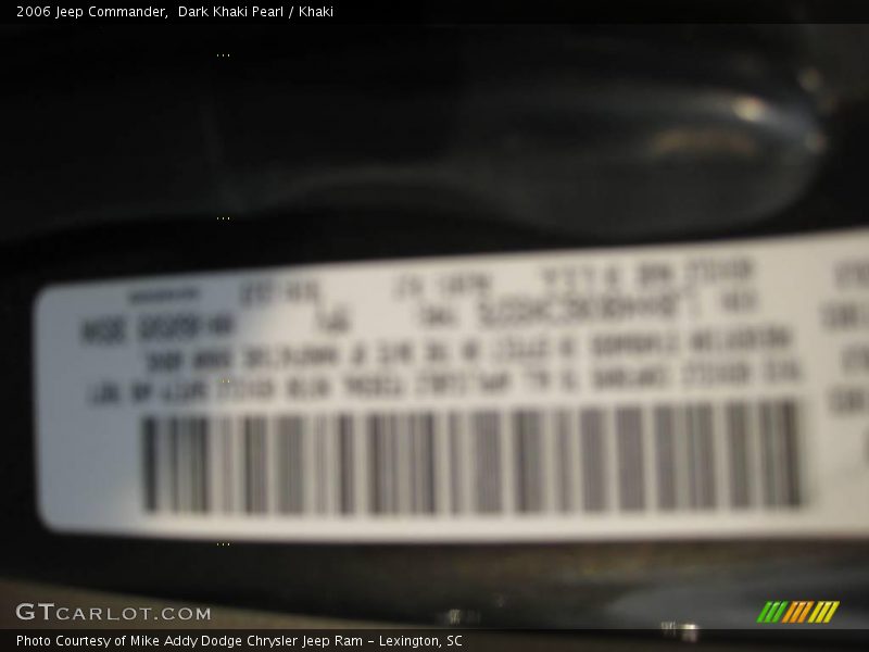 Dark Khaki Pearl / Khaki 2006 Jeep Commander