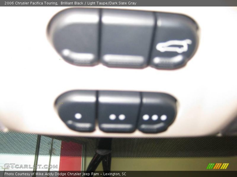 Brilliant Black / Light Taupe/Dark Slate Gray 2006 Chrysler Pacifica Touring
