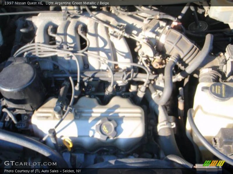 Light Argentine Green Metallic / Beige 1997 Nissan Quest XE