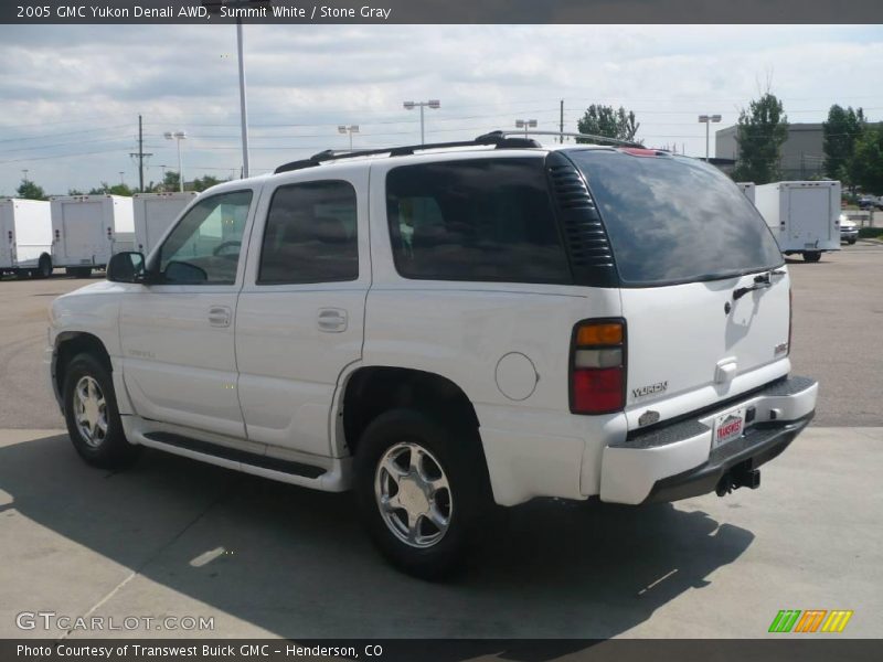 Summit White / Stone Gray 2005 GMC Yukon Denali AWD