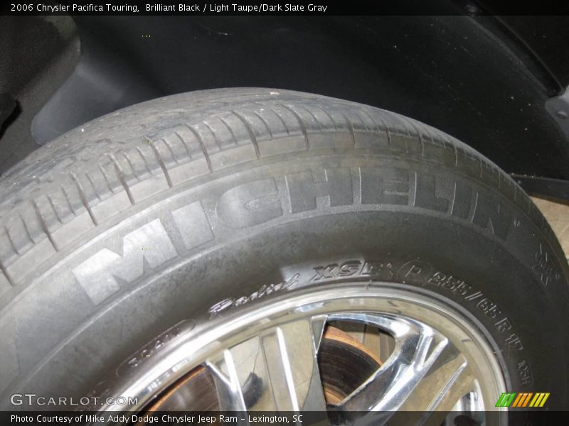 Brilliant Black / Light Taupe/Dark Slate Gray 2006 Chrysler Pacifica Touring