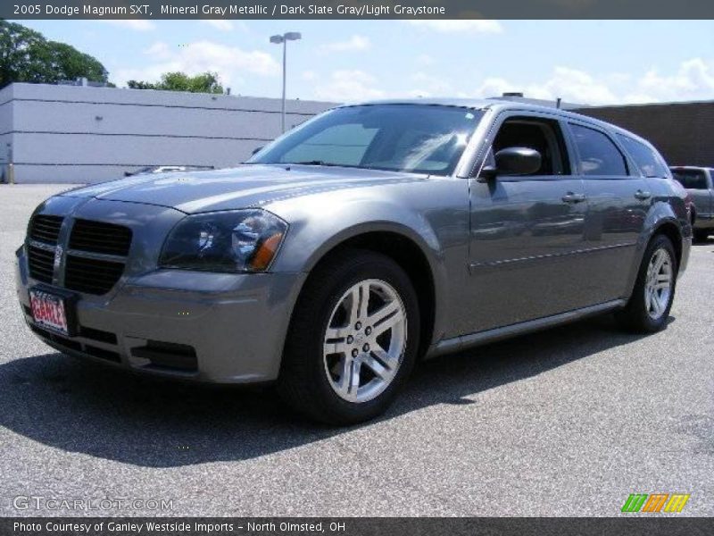 Mineral Gray Metallic / Dark Slate Gray/Light Graystone 2005 Dodge Magnum SXT