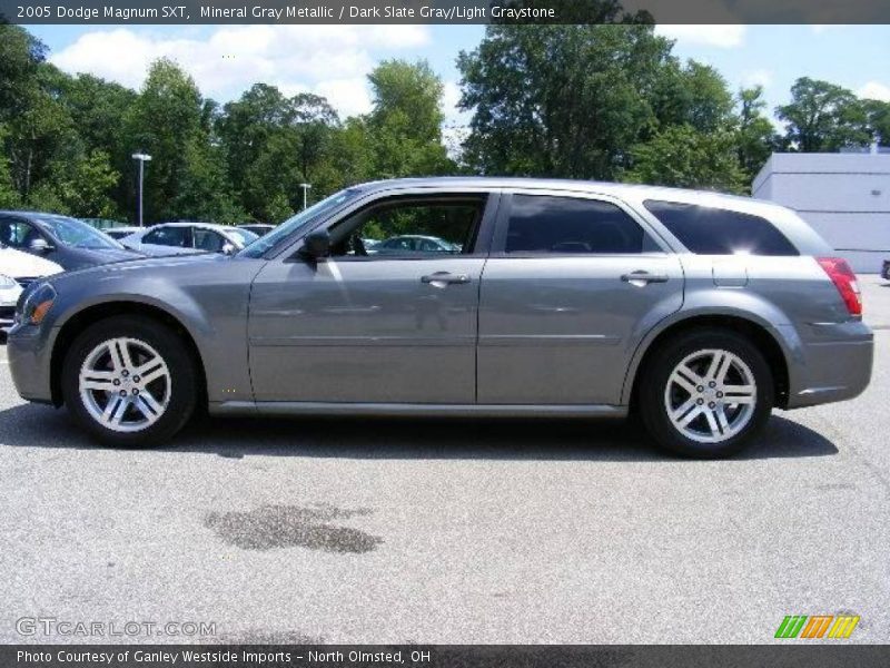 Mineral Gray Metallic / Dark Slate Gray/Light Graystone 2005 Dodge Magnum SXT