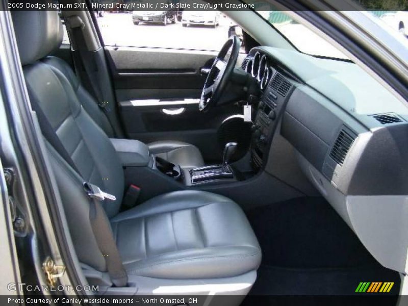 Mineral Gray Metallic / Dark Slate Gray/Light Graystone 2005 Dodge Magnum SXT