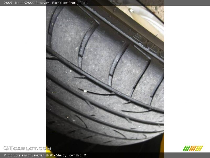 Rio Yellow Pearl / Black 2005 Honda S2000 Roadster