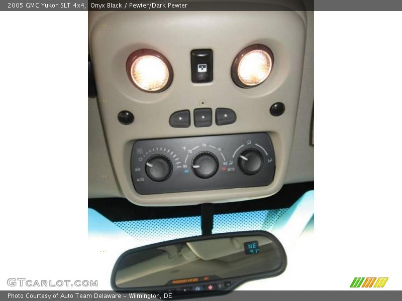 Onyx Black / Pewter/Dark Pewter 2005 GMC Yukon SLT 4x4