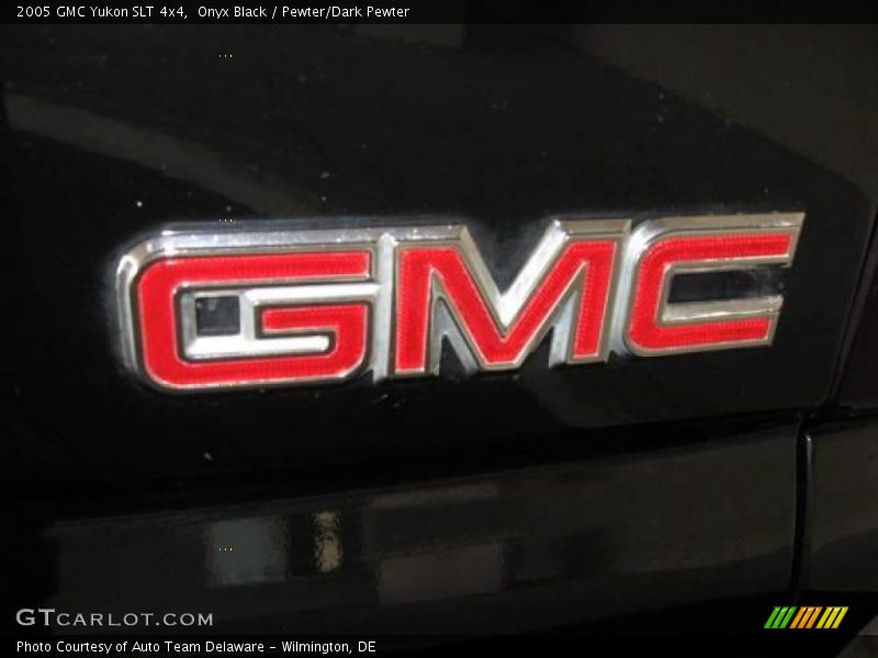 Onyx Black / Pewter/Dark Pewter 2005 GMC Yukon SLT 4x4