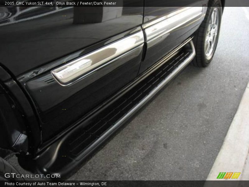 Onyx Black / Pewter/Dark Pewter 2005 GMC Yukon SLT 4x4
