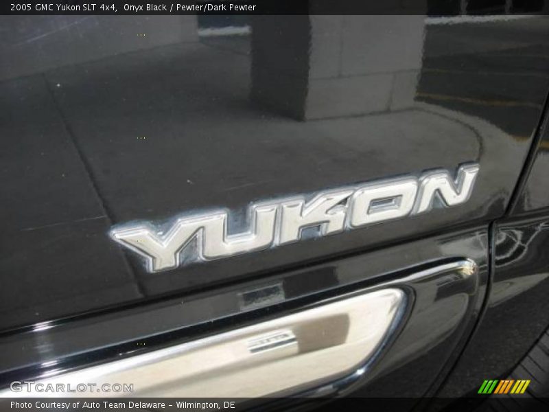 Onyx Black / Pewter/Dark Pewter 2005 GMC Yukon SLT 4x4
