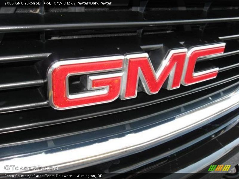 Onyx Black / Pewter/Dark Pewter 2005 GMC Yukon SLT 4x4