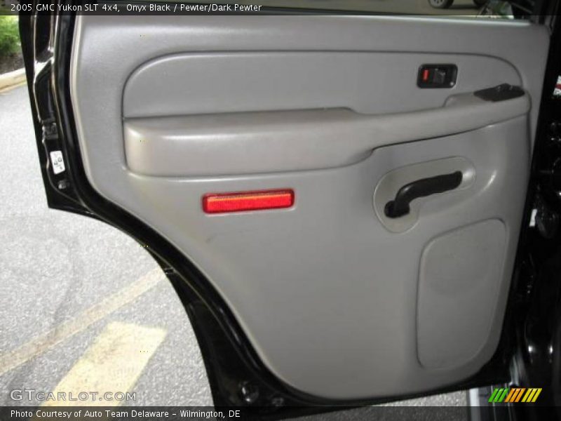 Onyx Black / Pewter/Dark Pewter 2005 GMC Yukon SLT 4x4
