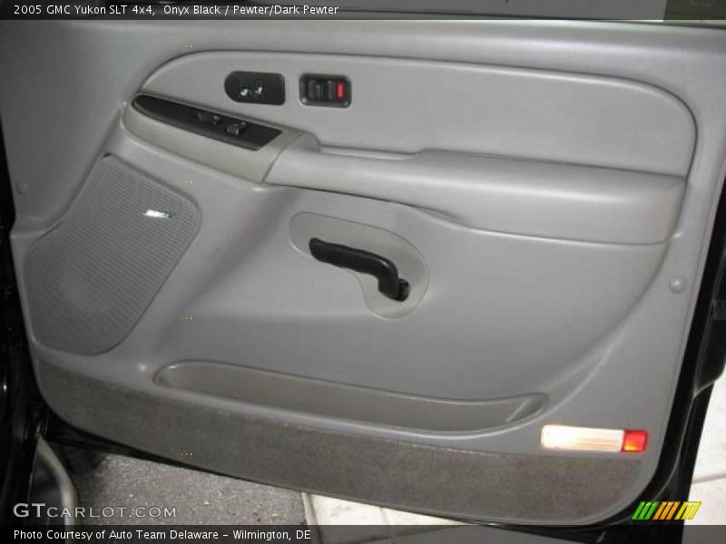 Onyx Black / Pewter/Dark Pewter 2005 GMC Yukon SLT 4x4