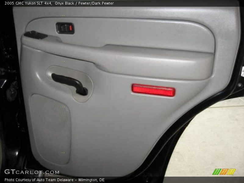 Onyx Black / Pewter/Dark Pewter 2005 GMC Yukon SLT 4x4