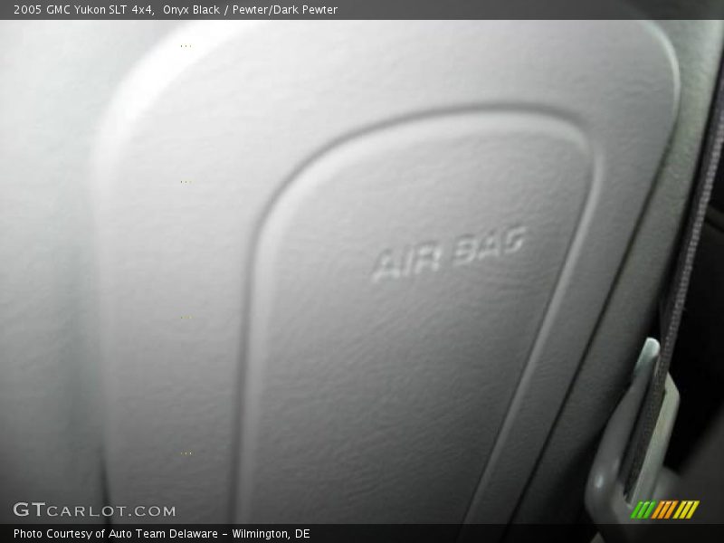 Onyx Black / Pewter/Dark Pewter 2005 GMC Yukon SLT 4x4