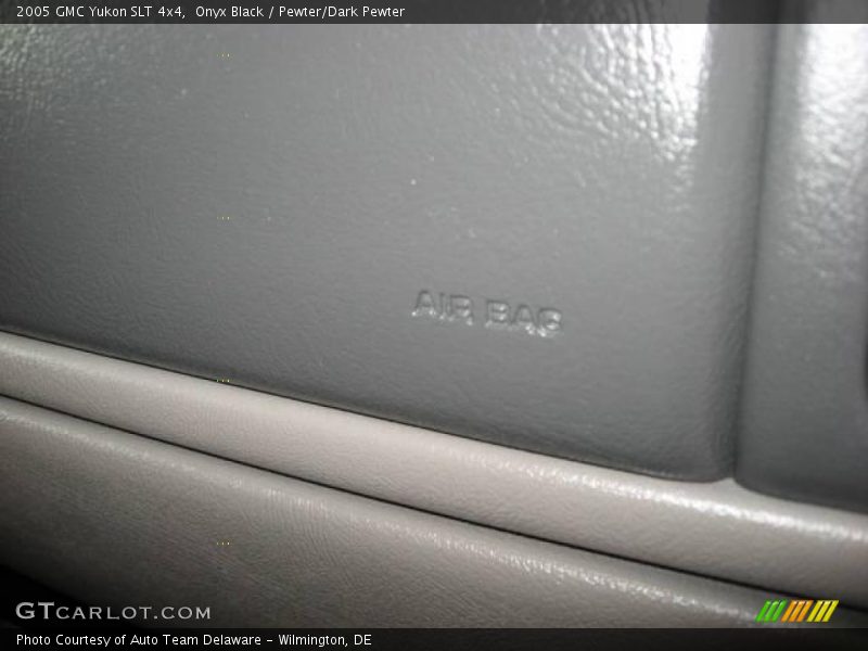 Onyx Black / Pewter/Dark Pewter 2005 GMC Yukon SLT 4x4