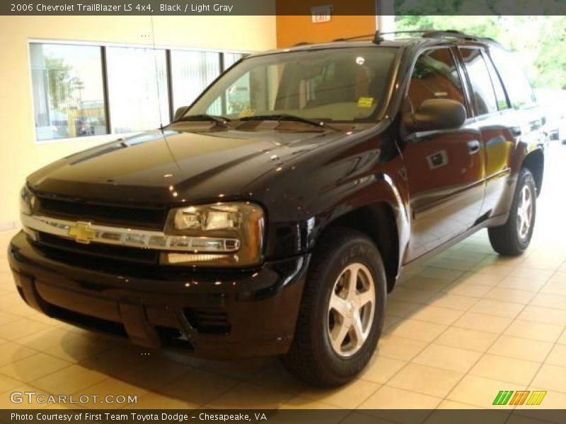Black / Light Gray 2006 Chevrolet TrailBlazer LS 4x4