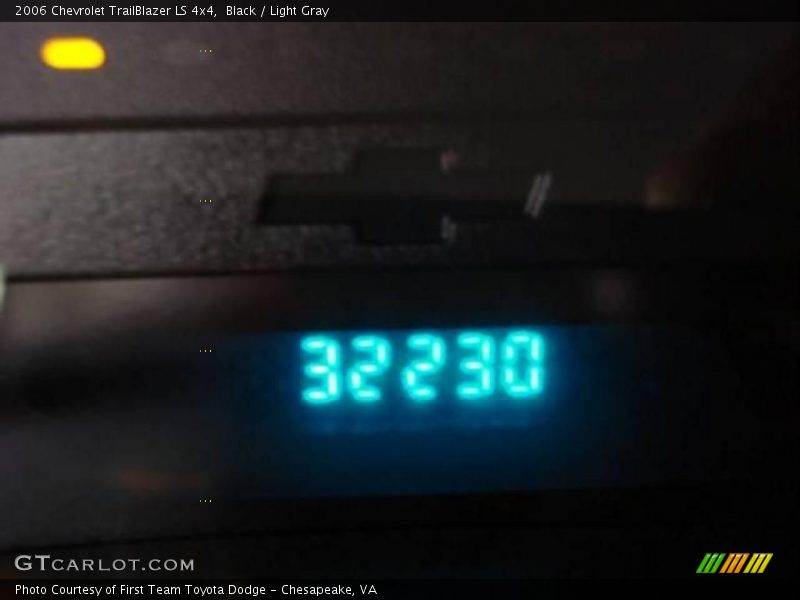 Black / Light Gray 2006 Chevrolet TrailBlazer LS 4x4