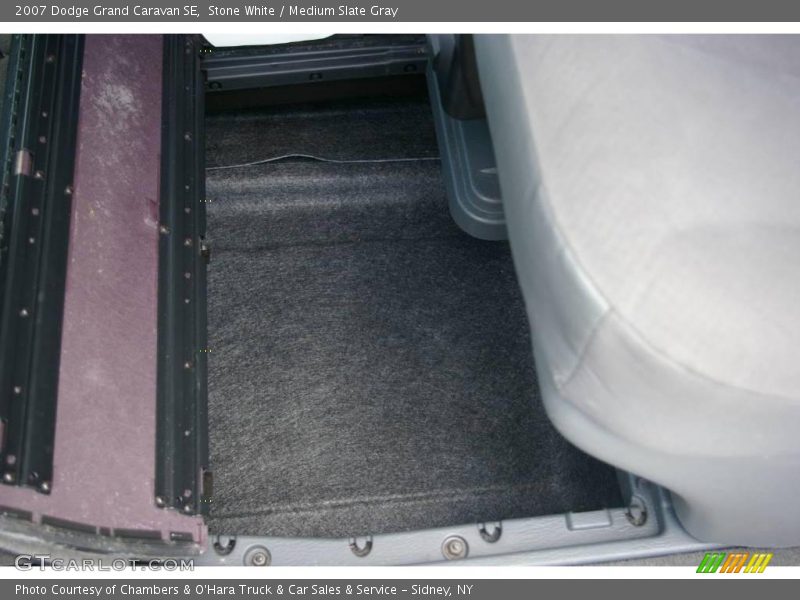 Stone White / Medium Slate Gray 2007 Dodge Grand Caravan SE