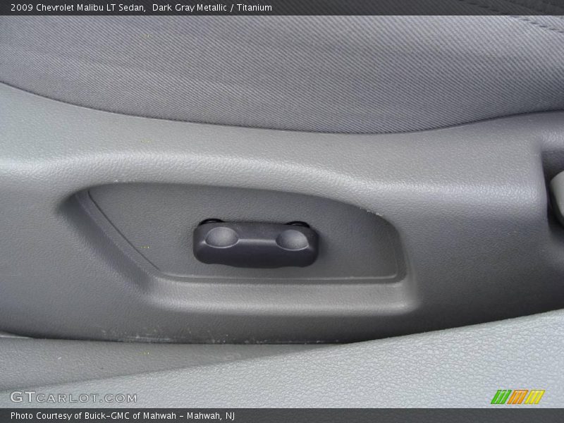 Dark Gray Metallic / Titanium 2009 Chevrolet Malibu LT Sedan