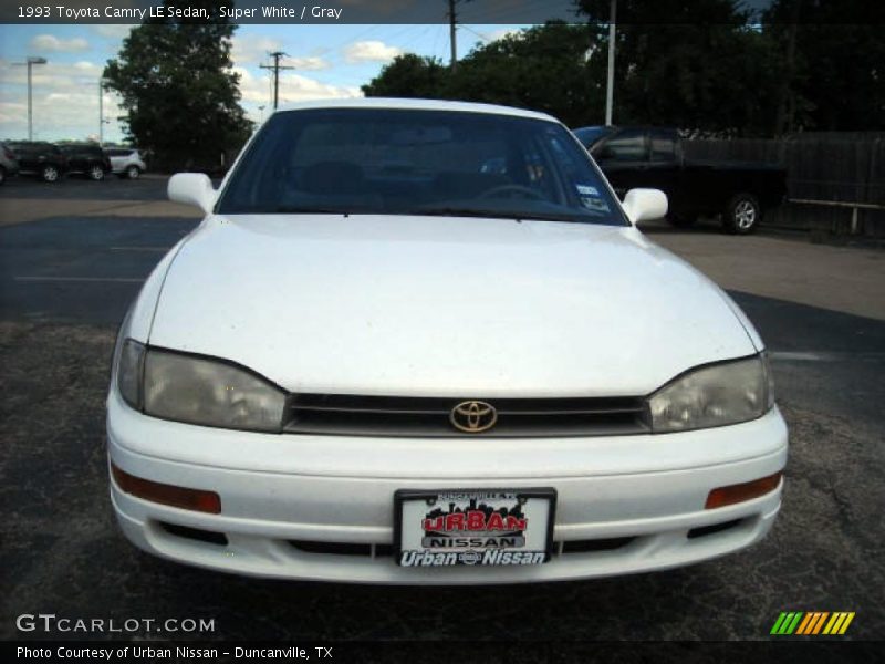 Super White / Gray 1993 Toyota Camry LE Sedan