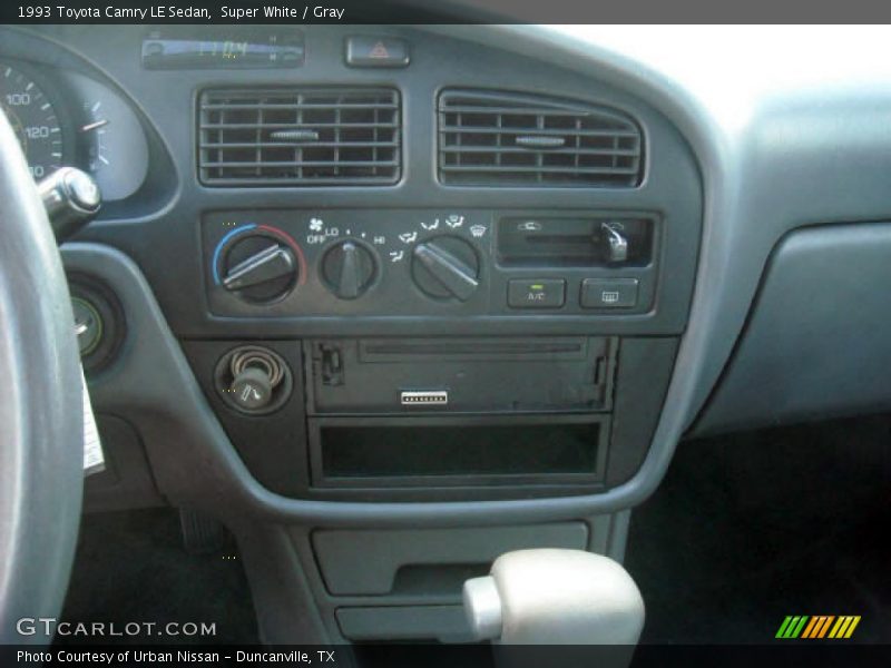 Super White / Gray 1993 Toyota Camry LE Sedan