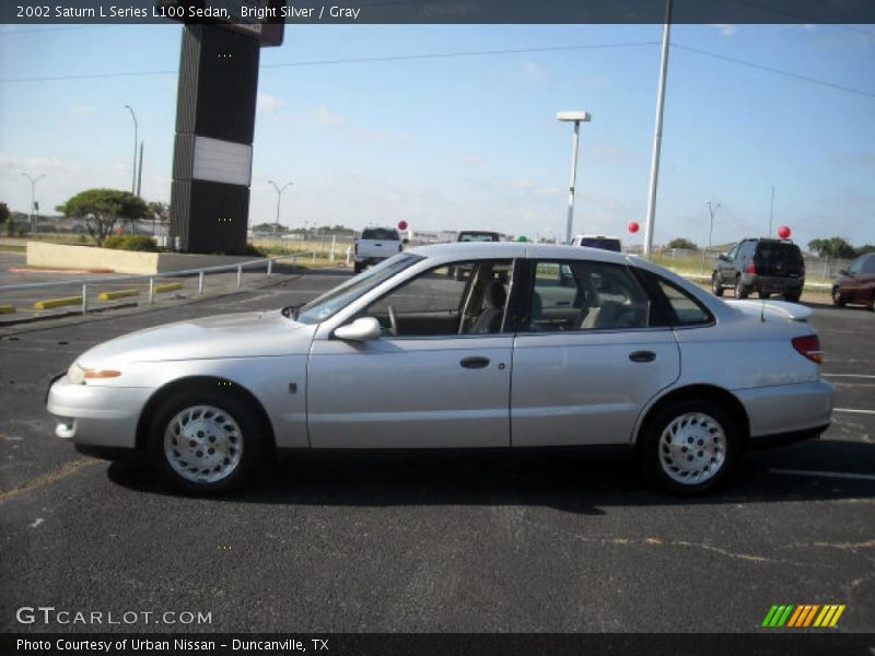 Bright Silver / Gray 2002 Saturn L Series L100 Sedan