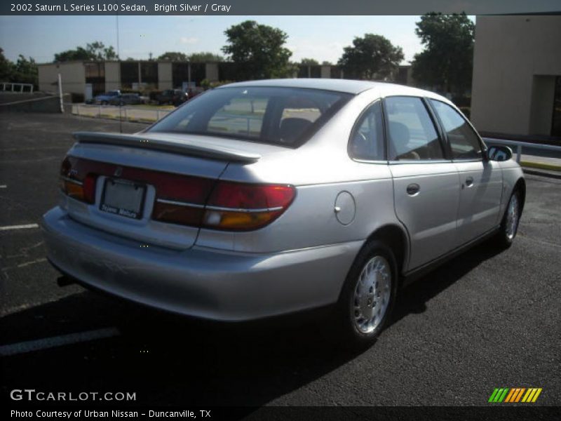 Bright Silver / Gray 2002 Saturn L Series L100 Sedan