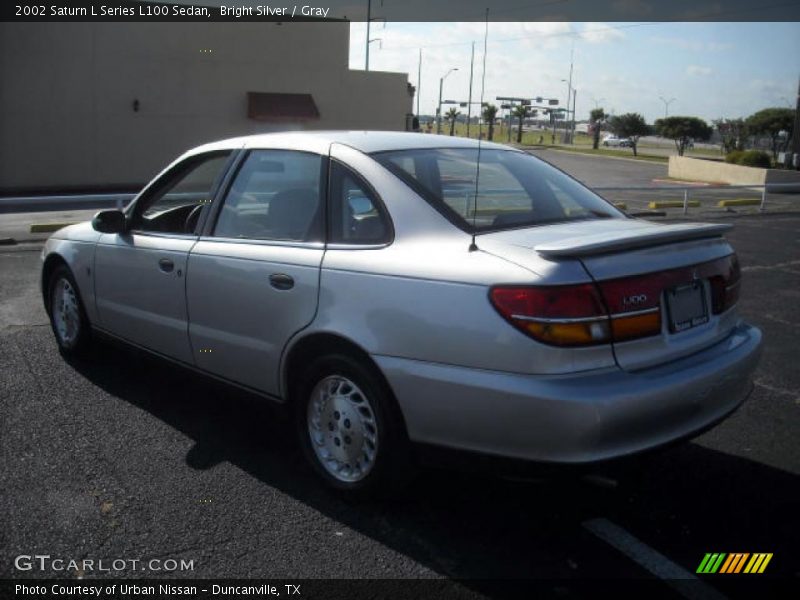 Bright Silver / Gray 2002 Saturn L Series L100 Sedan