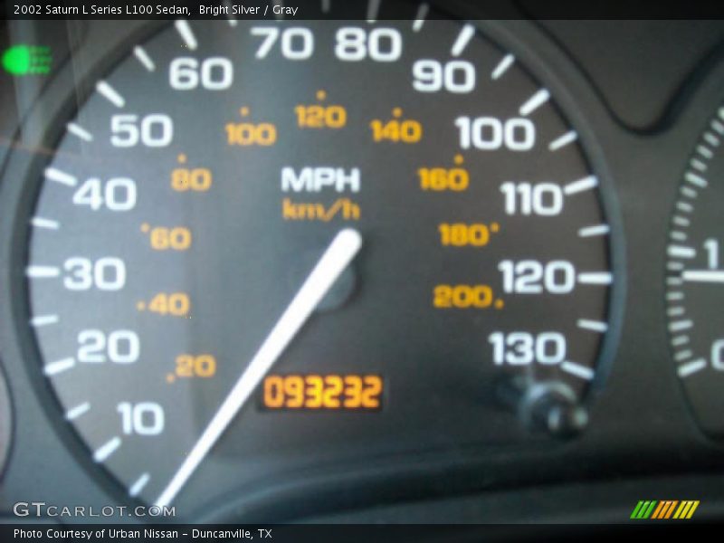 Bright Silver / Gray 2002 Saturn L Series L100 Sedan