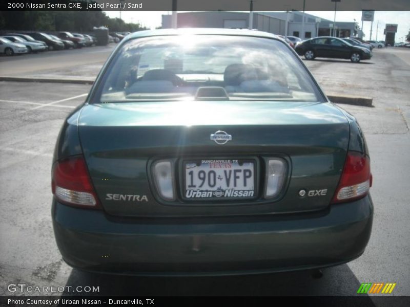 Jaded Pearl / Sand 2000 Nissan Sentra GXE