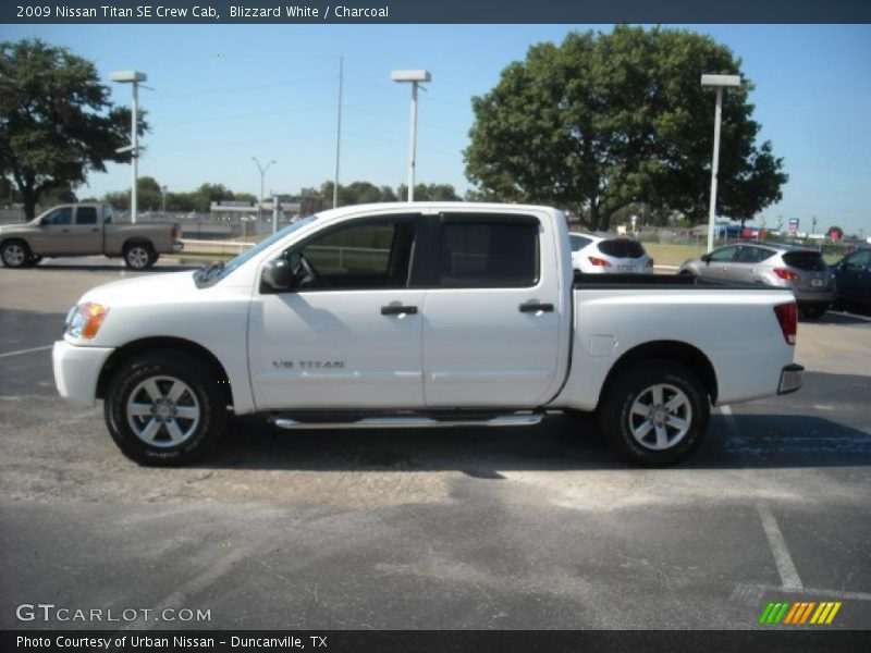 Blizzard White / Charcoal 2009 Nissan Titan SE Crew Cab