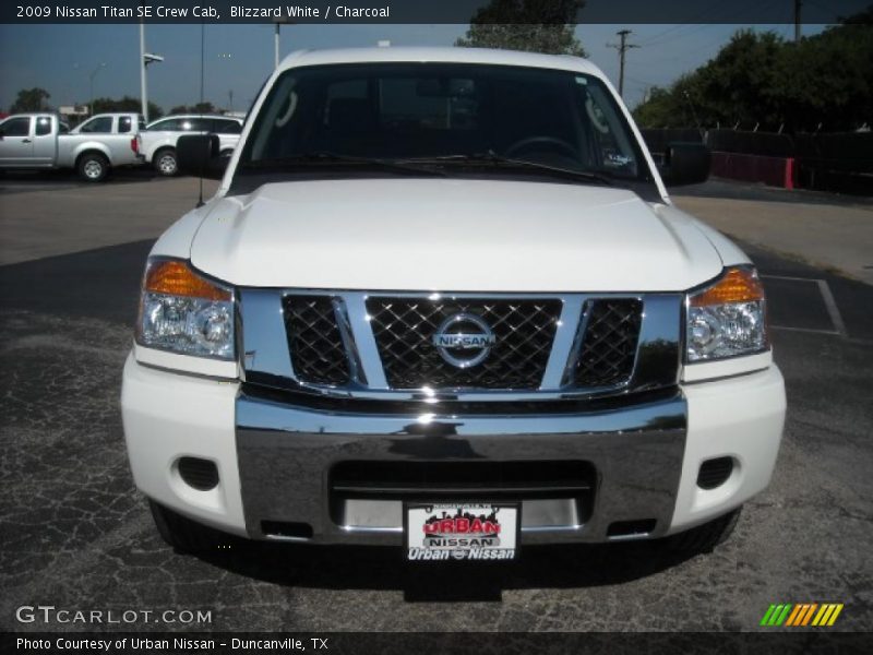 Blizzard White / Charcoal 2009 Nissan Titan SE Crew Cab