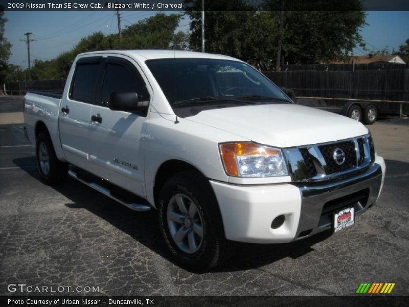 Blizzard White / Charcoal 2009 Nissan Titan SE Crew Cab