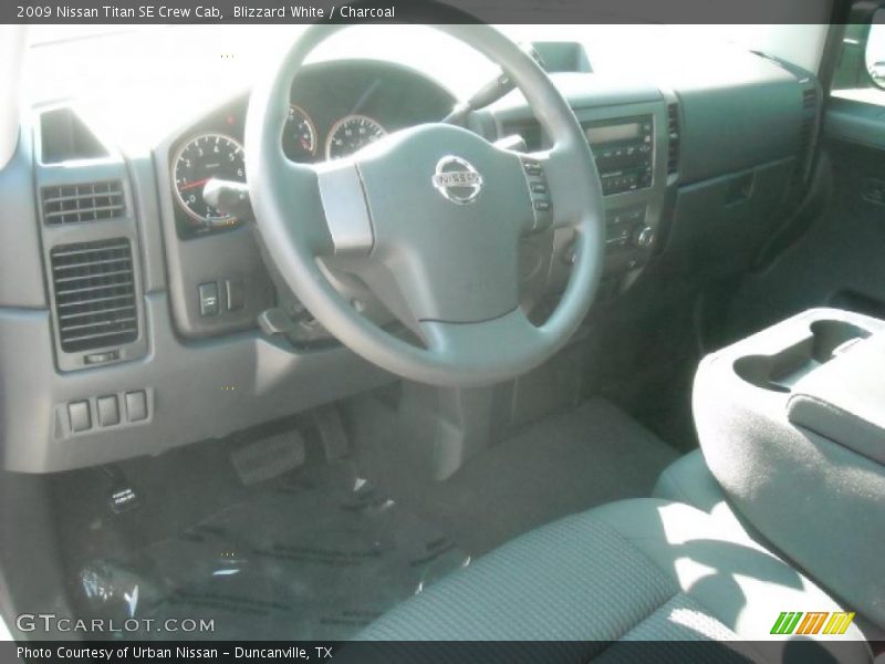 Blizzard White / Charcoal 2009 Nissan Titan SE Crew Cab