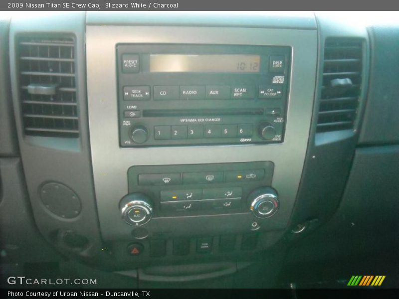 Blizzard White / Charcoal 2009 Nissan Titan SE Crew Cab
