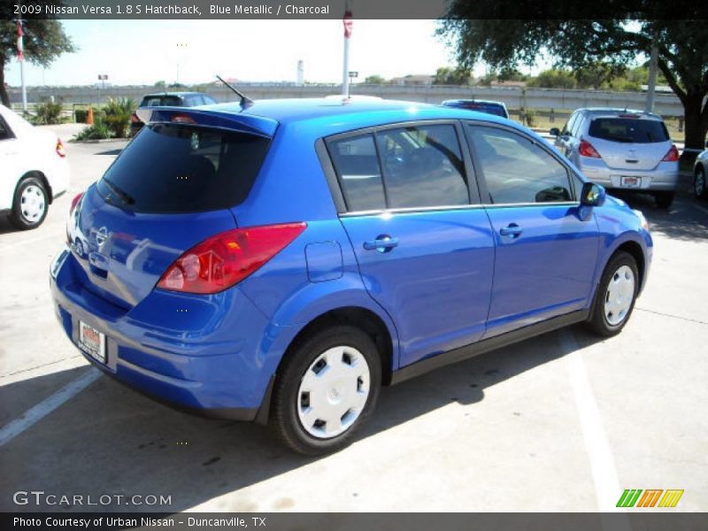 Blue Metallic / Charcoal 2009 Nissan Versa 1.8 S Hatchback