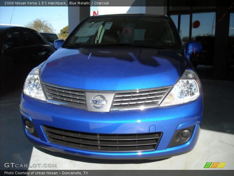 Blue Metallic / Charcoal 2009 Nissan Versa 1.8 S Hatchback