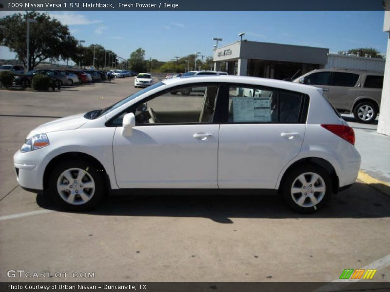 Fresh Powder / Beige 2009 Nissan Versa 1.8 SL Hatchback