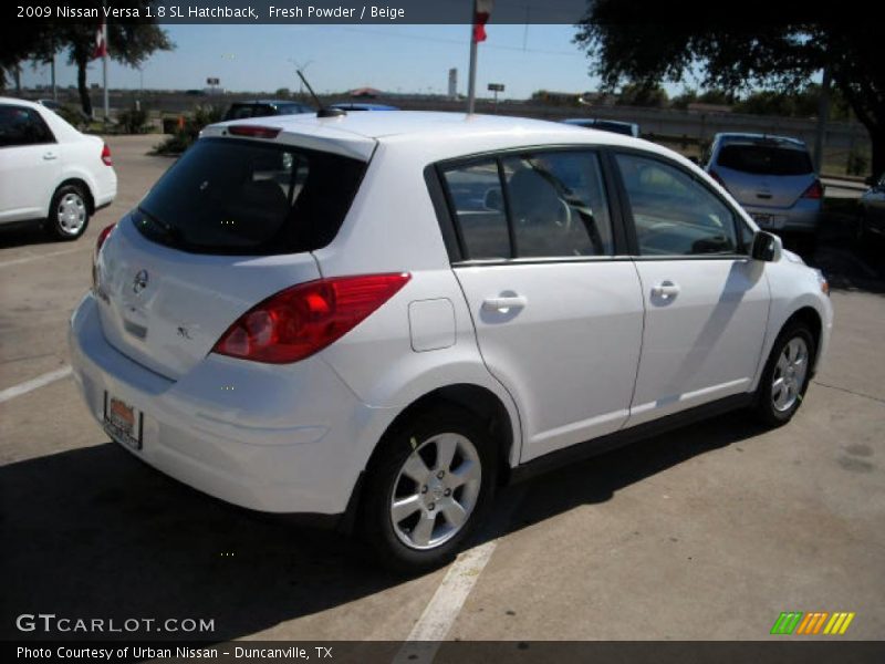 Fresh Powder / Beige 2009 Nissan Versa 1.8 SL Hatchback