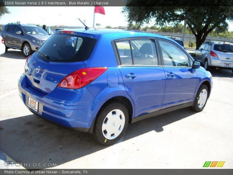 Blue Metallic / Charcoal 2009 Nissan Versa 1.8 S Hatchback