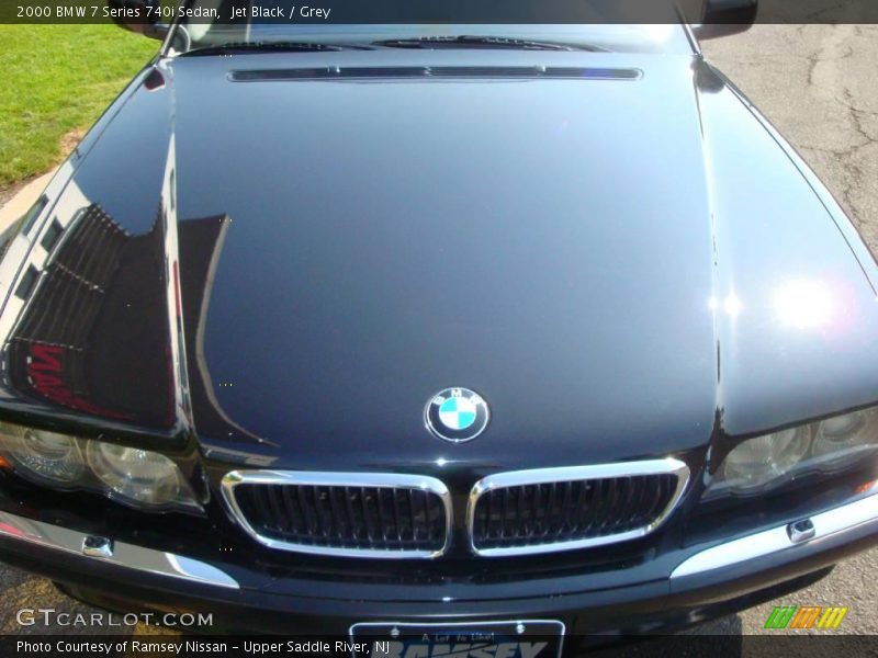 Jet Black / Grey 2000 BMW 7 Series 740i Sedan