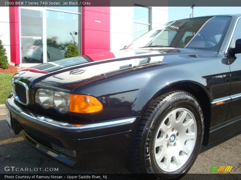 Jet Black / Grey 2000 BMW 7 Series 740i Sedan