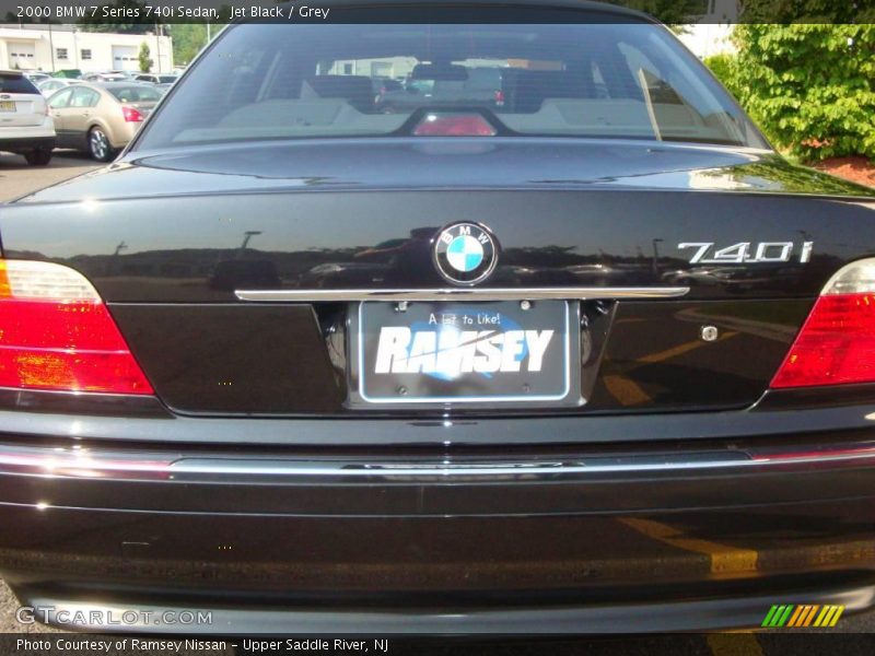 Jet Black / Grey 2000 BMW 7 Series 740i Sedan