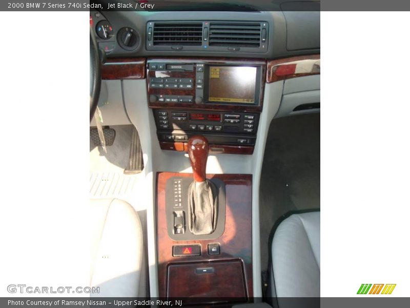 Jet Black / Grey 2000 BMW 7 Series 740i Sedan